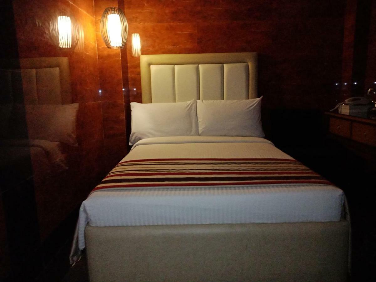 Belgian Suites Manila Zewnętrze zdjęcie